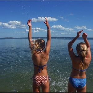 Meet your Posher, Maya